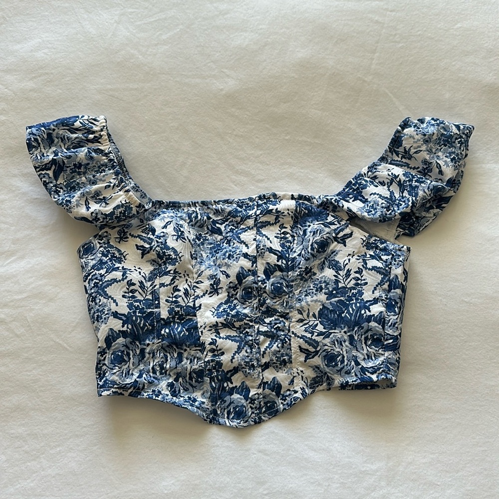 Puff sleeve corset top